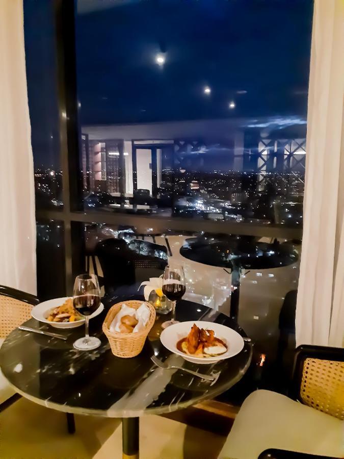 The Excelsior Hotel Las Piñas 外观 照片