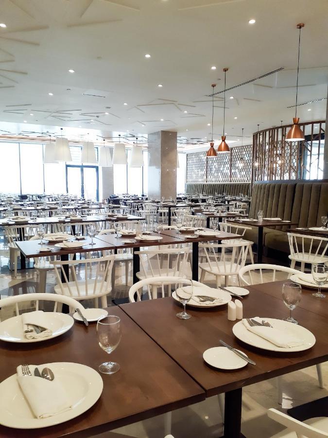 The Excelsior Hotel Las Piñas 外观 照片